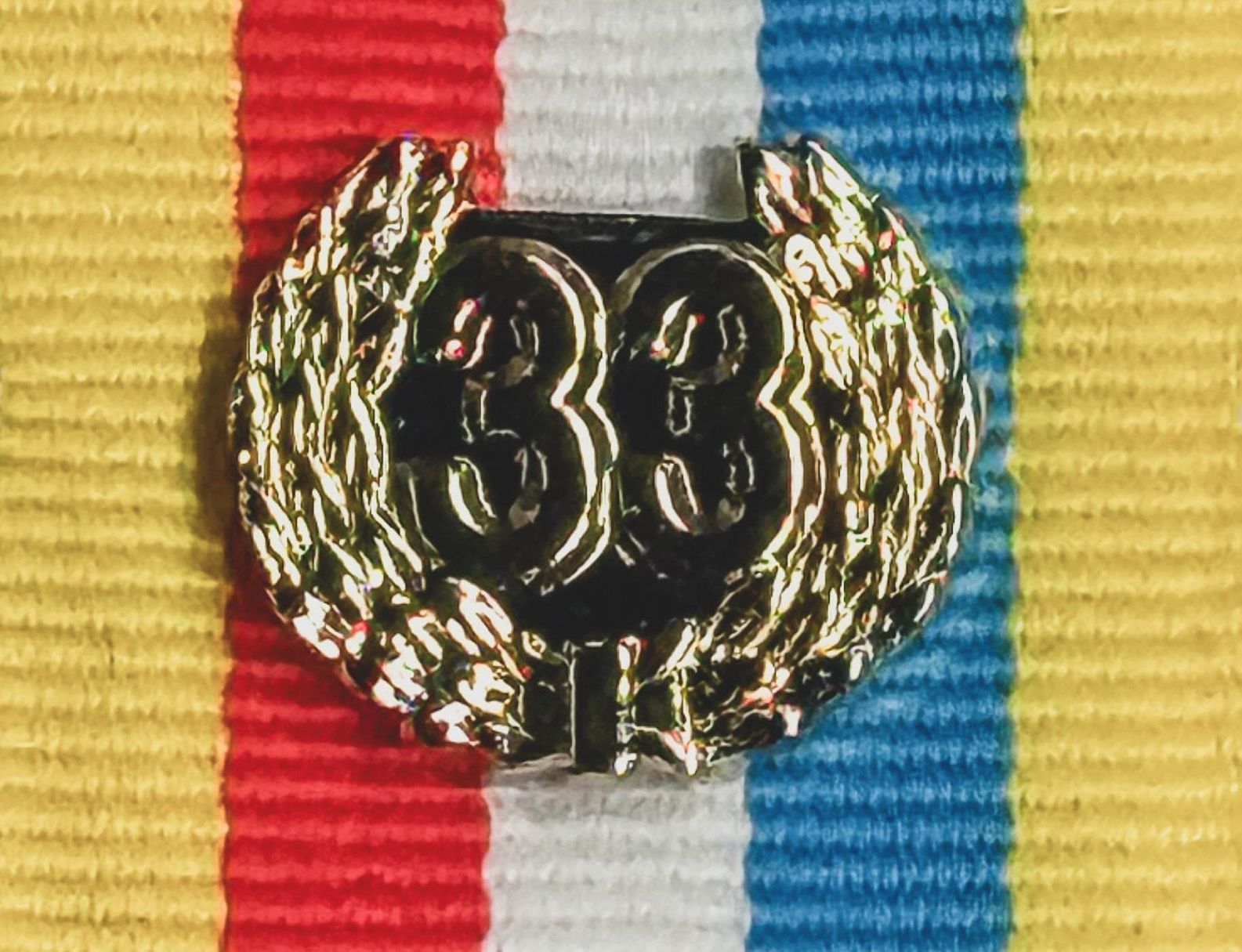 Mr 33 Ribbons MID 33